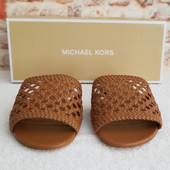 New Michael Kors Augustine Woven Slide Sandal - Picture 2 of 6